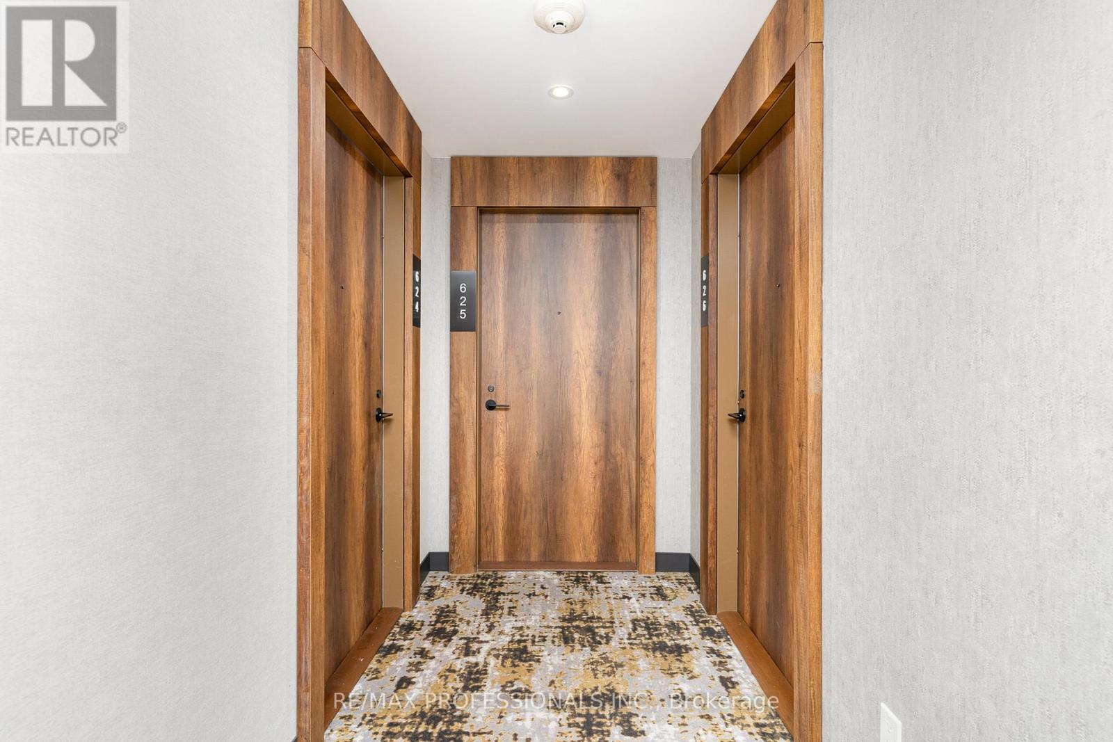 625 - 251 Manitoba Street, Toronto, Ontario  M8Y 0C7 - Photo 3 - W13579168