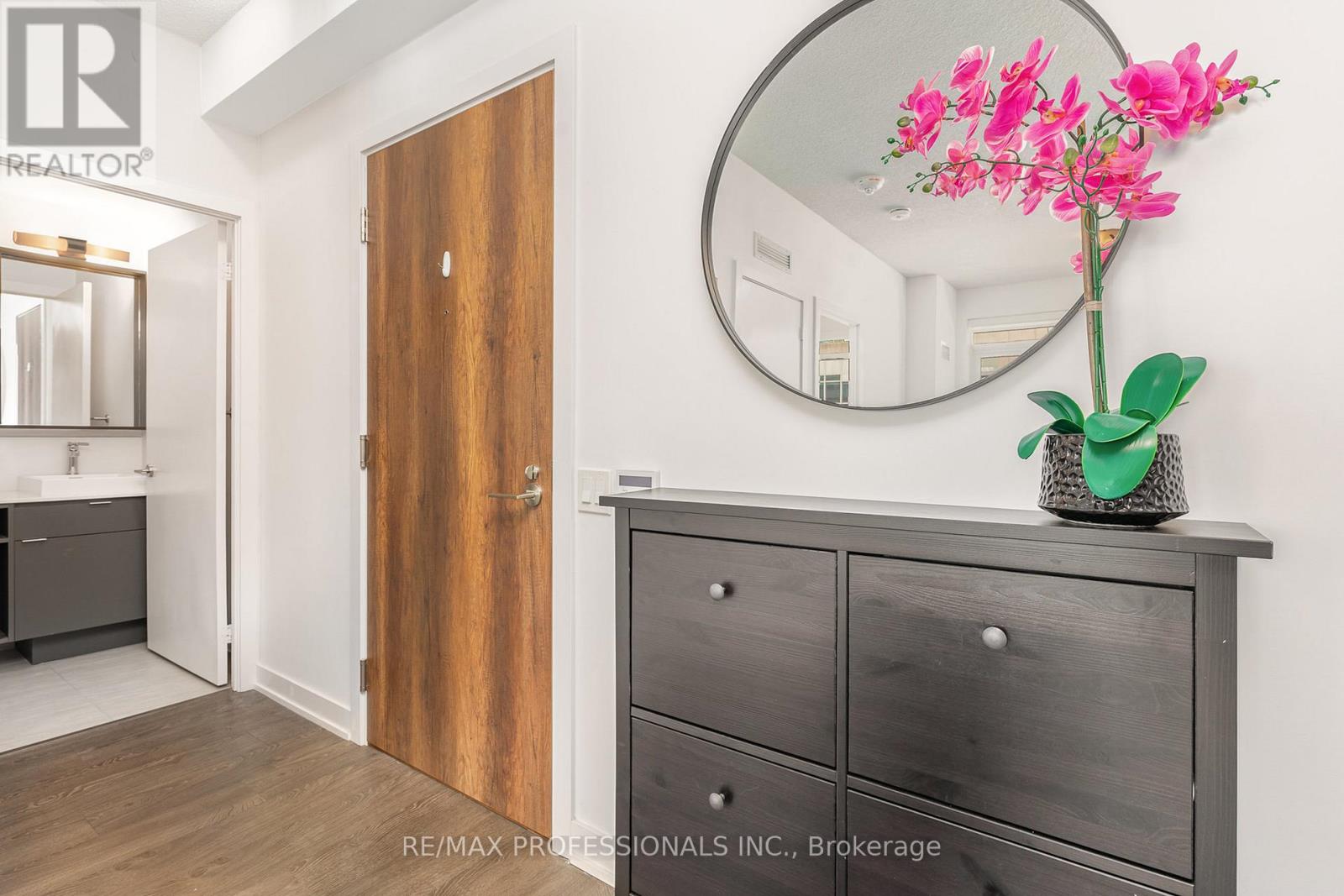 625 - 251 Manitoba Street, Toronto, Ontario  M8Y 0C7 - Photo 4 - W13579168