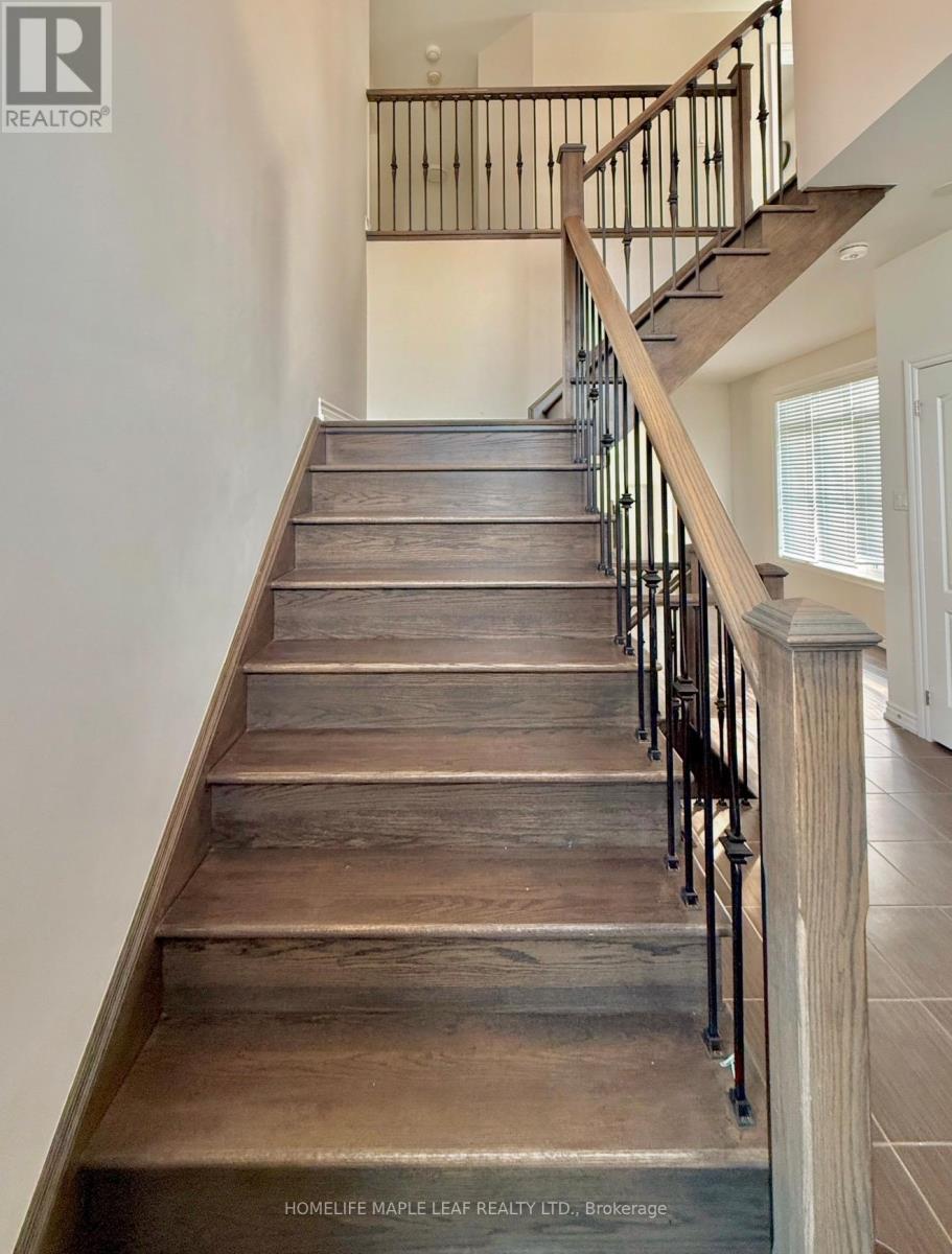 Upper - 67 Dolobram Trail, Brampton, Ontario  L7A 4Y4 - Photo 4 - W13579218