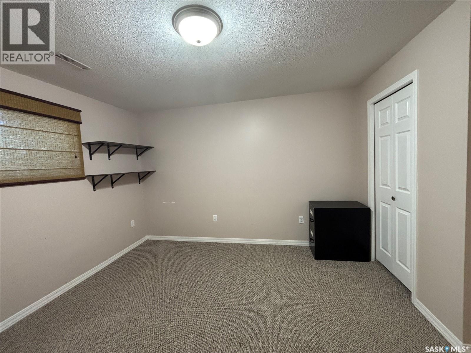 208 Herbert Street, Maple Creek, Saskatchewan  S0N 1N0 - Photo 48 - SK042965