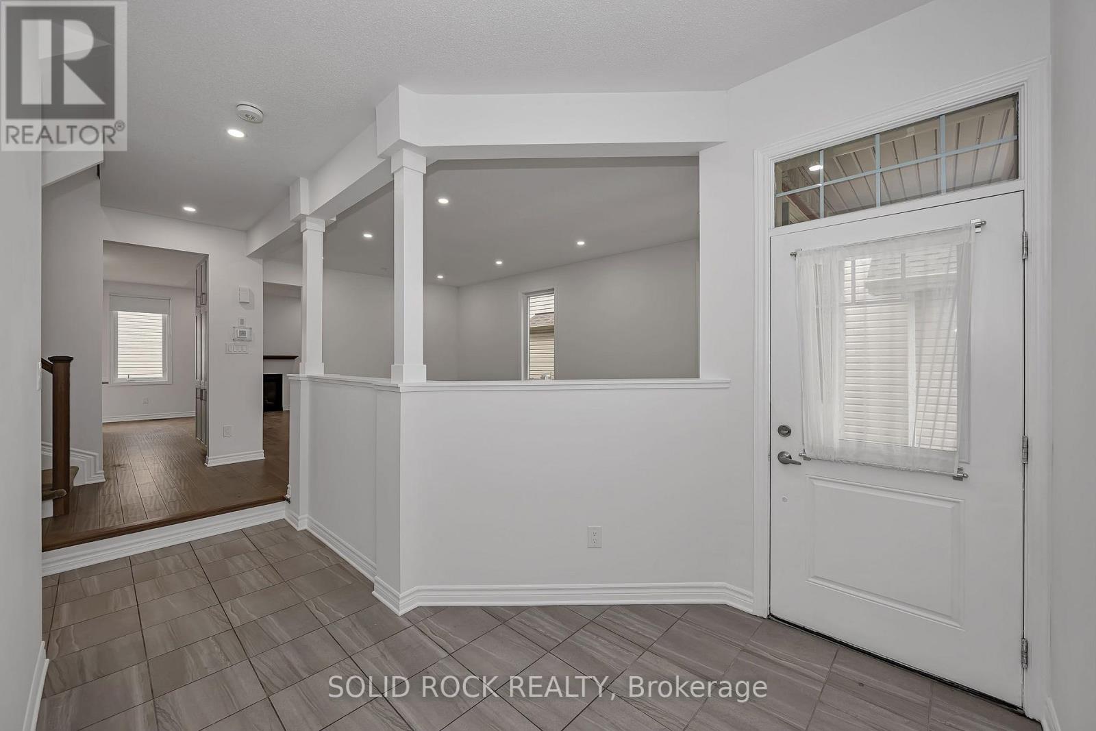 149 Minikan Street, Ottawa, Ontario  K1X 0E5 - Photo 6 - X12947914