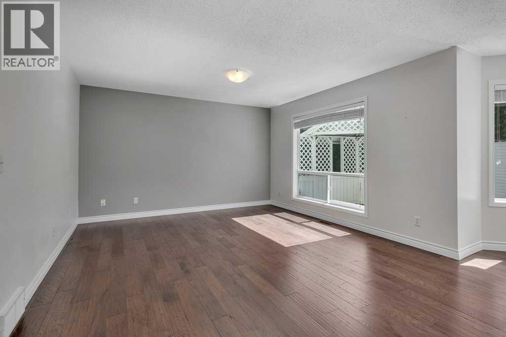 96 Valley Brook Circle NW, Calgary, Alberta  T3B 5S2 - Photo 9 - A2330313
