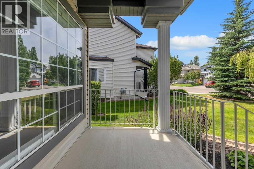 96 Valley Brook Circle NW, Calgary, Alberta  T3B 5S2 - Photo 5 - A2330313