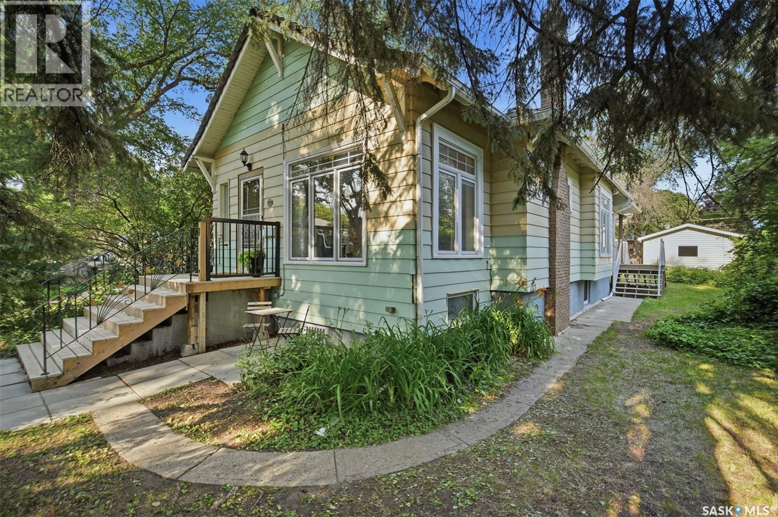 720 Temperance Street, Saskatoon, Saskatchewan  S7N 0M7 - Photo 2 - SK042955