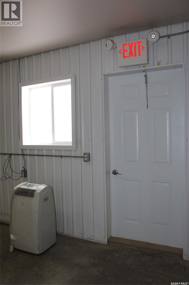 701 37 Highway, Shaunavon, Saskatchewan  S0N 2M0 - Photo 35 - SK042729