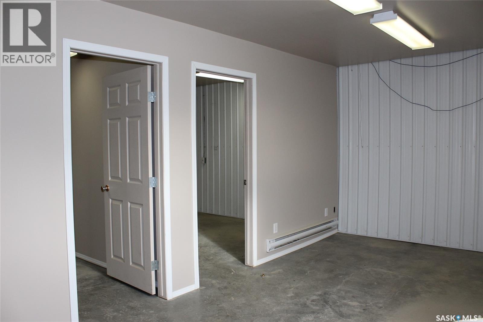 701 37 Highway, Shaunavon, Saskatchewan  S0N 2M0 - Photo 36 - SK042729