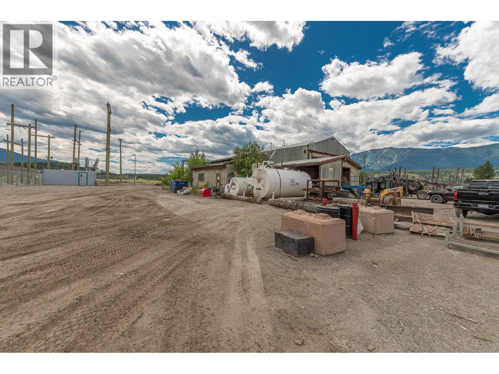 9010 Grainger Road, Canal Flats, British Columbia  v0b 1b0 - Photo 10 - 10394312