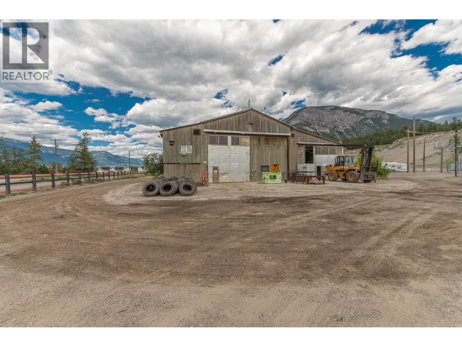 9010 Grainger Road, Canal Flats, British Columbia  v0b 1b0 - Photo 8 - 10394312