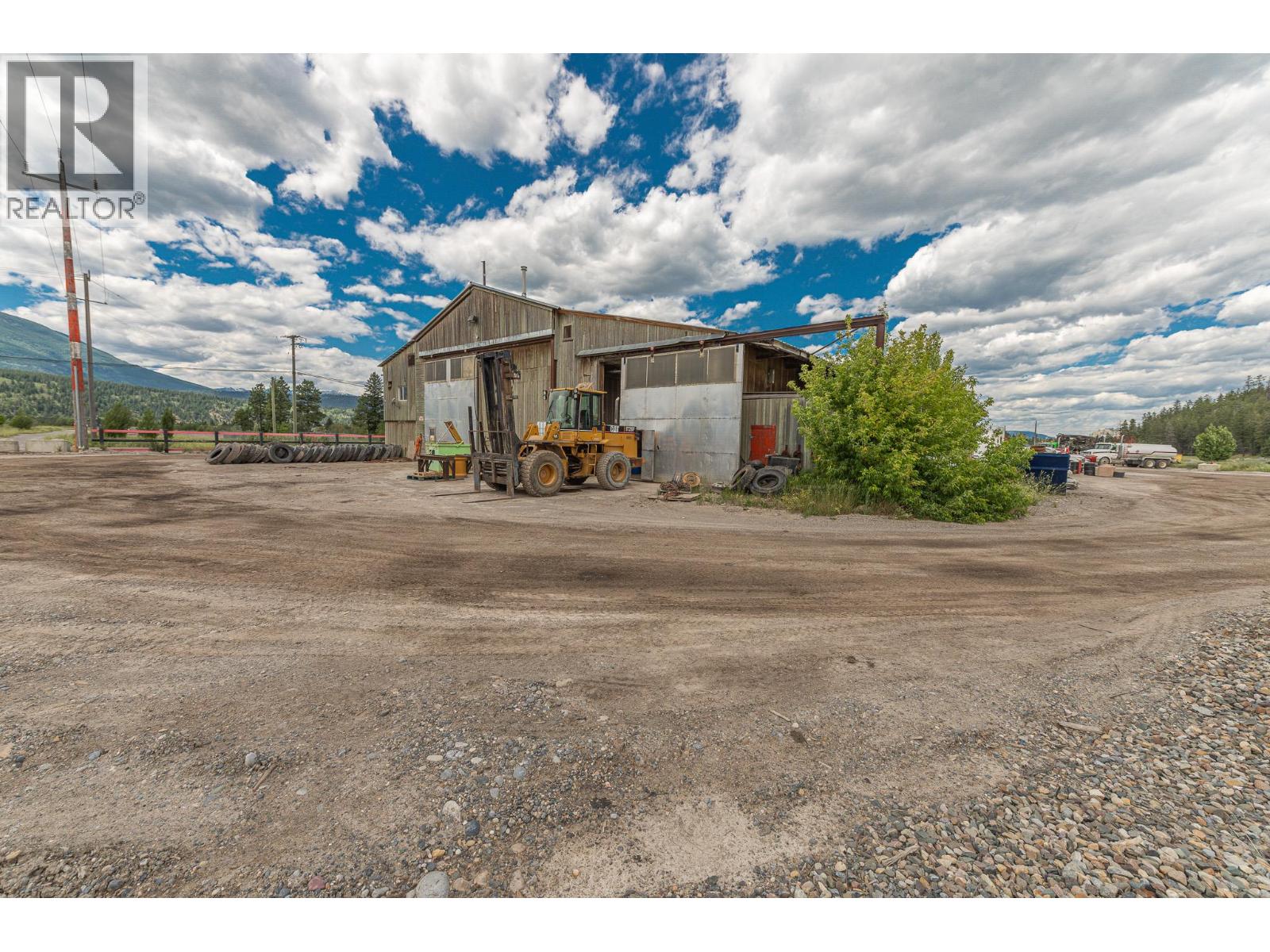 9010 Grainger Road, Canal Flats, British Columbia  v0b 1b0 - Photo 9 - 10394312