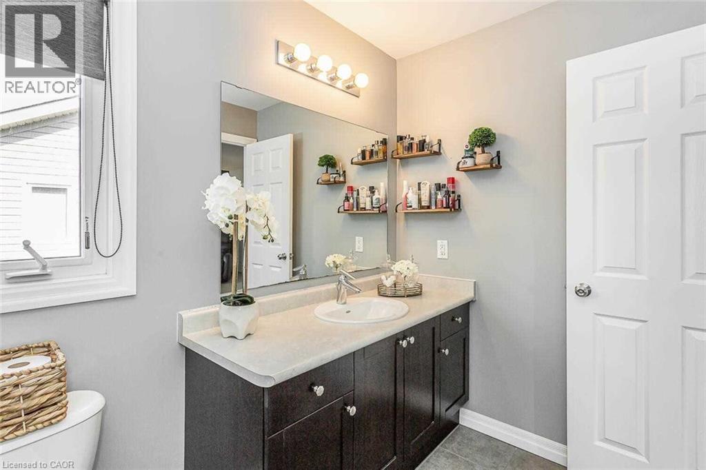 944 Dunblane Court, Kitchener, Ontario  N2R 1W9 - Photo 11 - 40844215