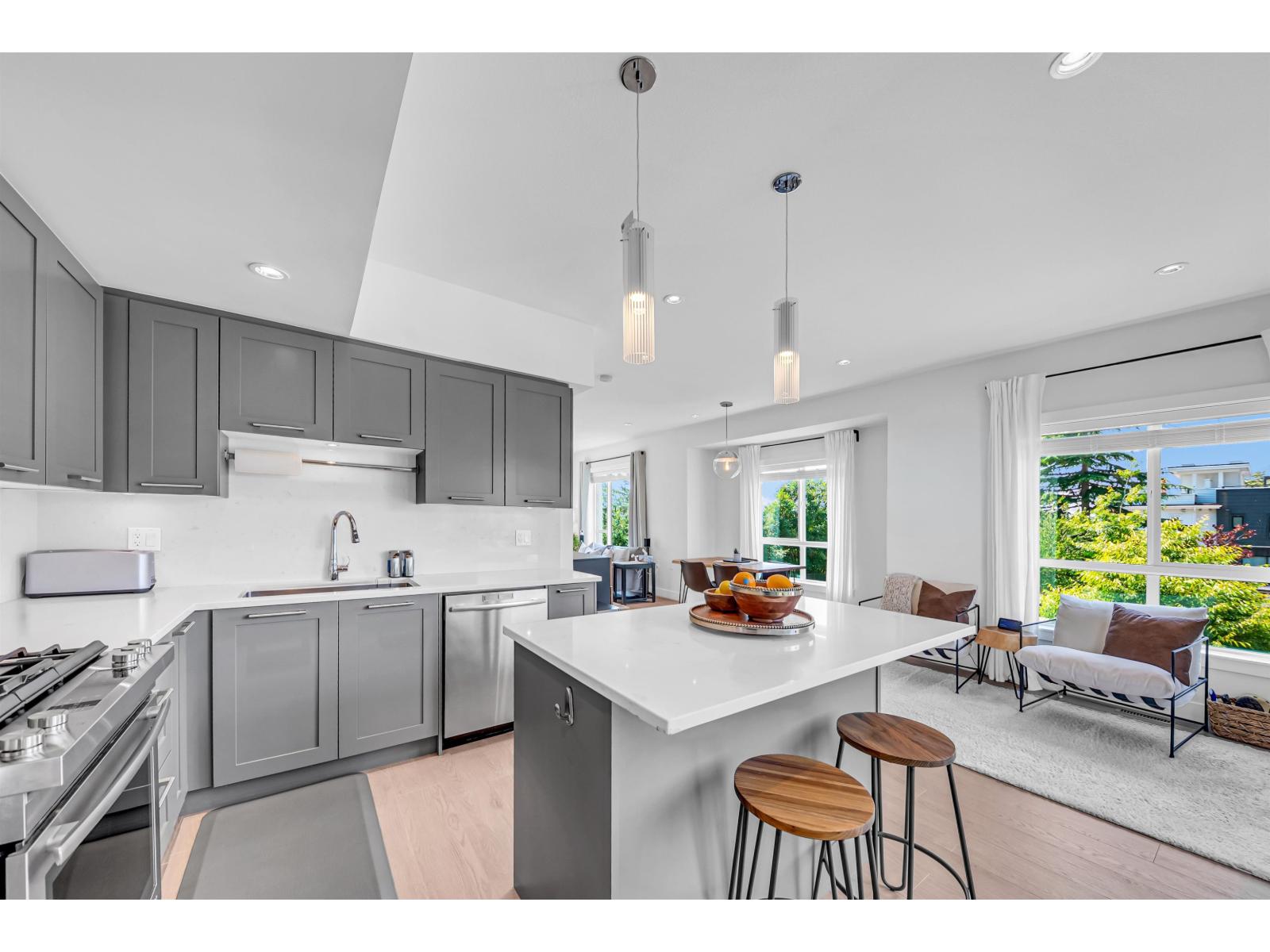 231 2218 OAK MEADOWS DRIVE — photo 18
