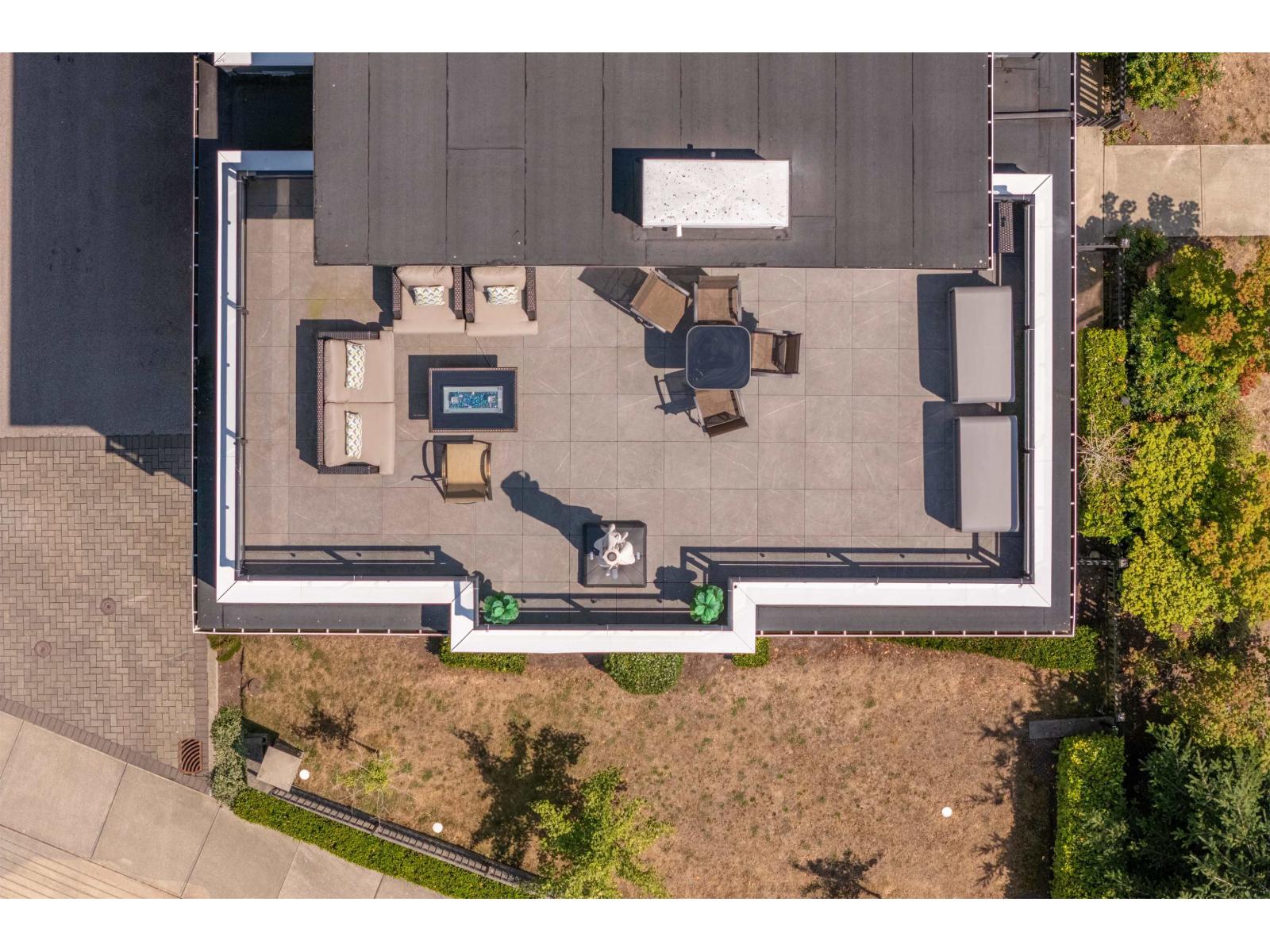 231 2218 OAK MEADOWS DRIVE — photo 4