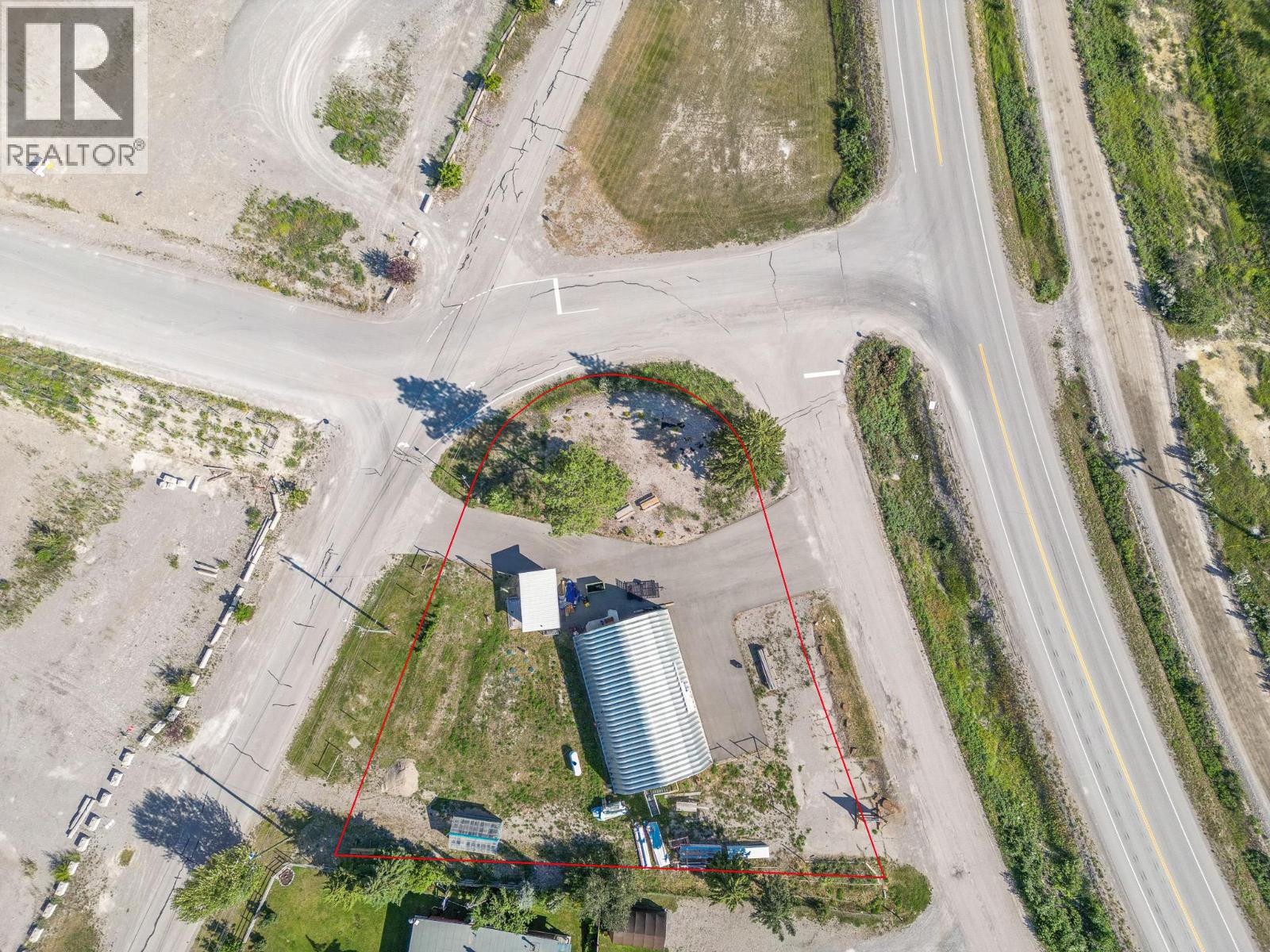 9115 93/95 Highway, Canal Flats, British Columbia  V0B 1B0 - Photo 17 - 10394316