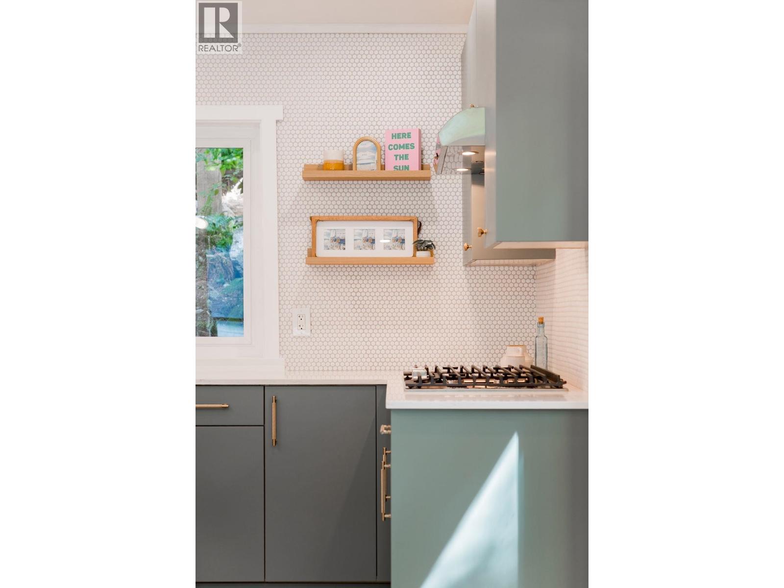 14 E Croker Island, North Vancouver, British Columbia V0V 0V0 - Photo 13 - R3147587