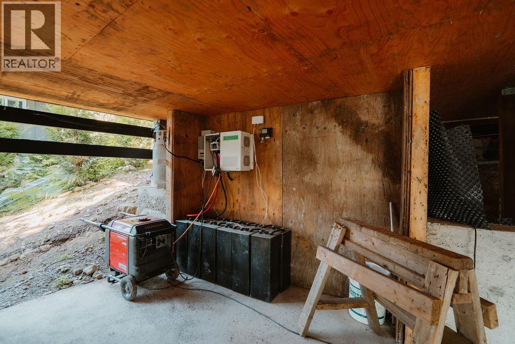 14 E Croker Island, North Vancouver, British Columbia V0V 0V0 - Photo 35 - R3147587