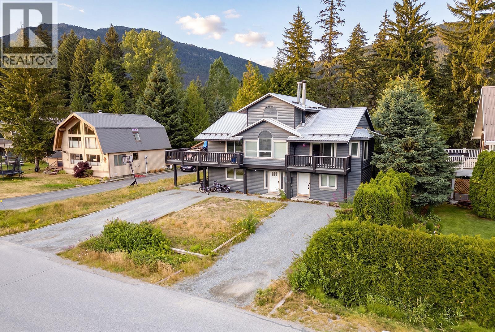 6447 Balsam Way, Whistler, British Columbia V8E 0C5 - Photo 5 - R3147596