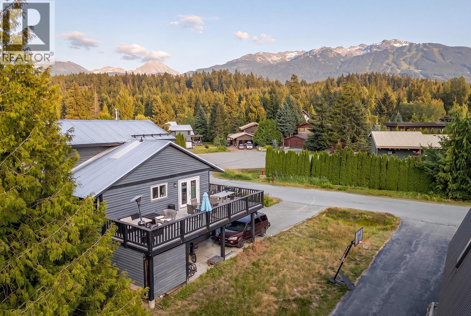 6447 Balsam Way, Whistler, British Columbia V8E 0C5 - Photo 9 - R3147596