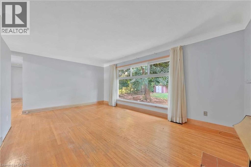 675 Inverness Avenue, Burlington, Ontario  L7T 3S9 - Photo 4 - 40849290