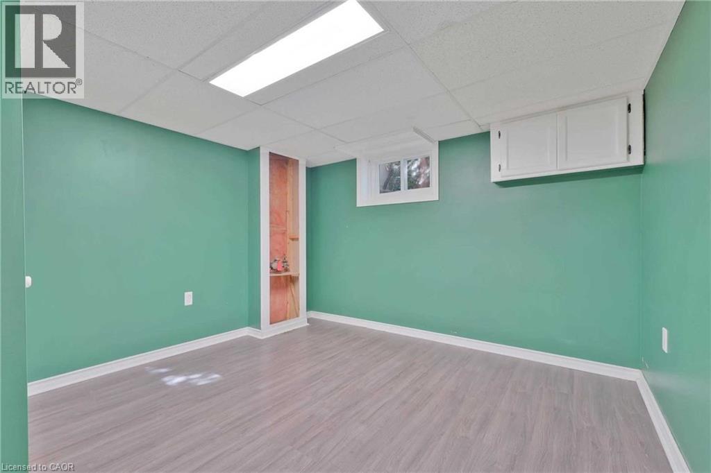 675 Inverness Avenue, Burlington, Ontario  L7T 3S9 - Photo 17 - 40849290