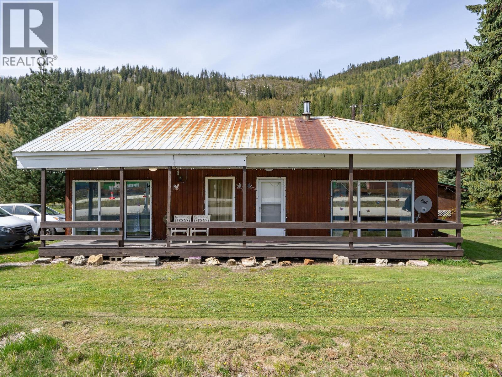 5301(2-10)-5317-5323-5327 Prosh Frontage Road, Craigellachie, British Columbia V0E 2J0 - Photo 10 - 10393649