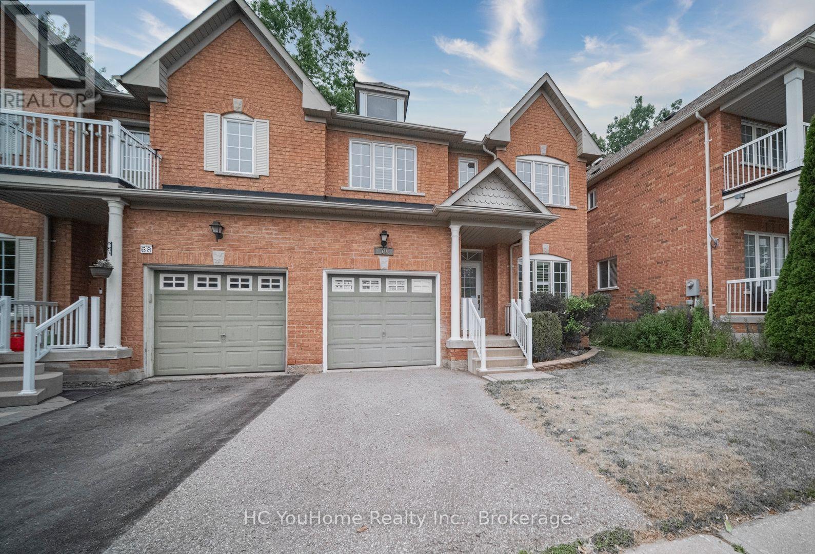70 Dovetail Drive, Richmond Hill, Ontario  L4E 5A7 - Photo 2 - N13579366