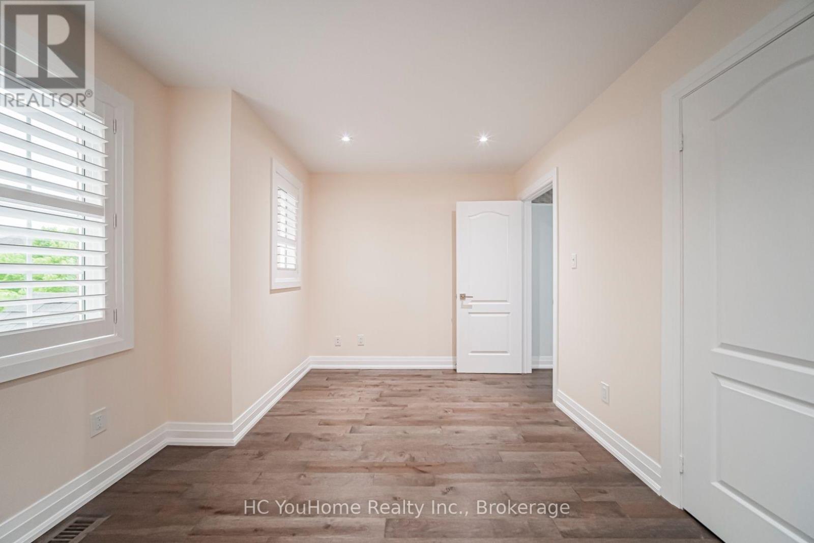 70 Dovetail Drive, Richmond Hill, Ontario  L4E 5A7 - Photo 24 - N13579366