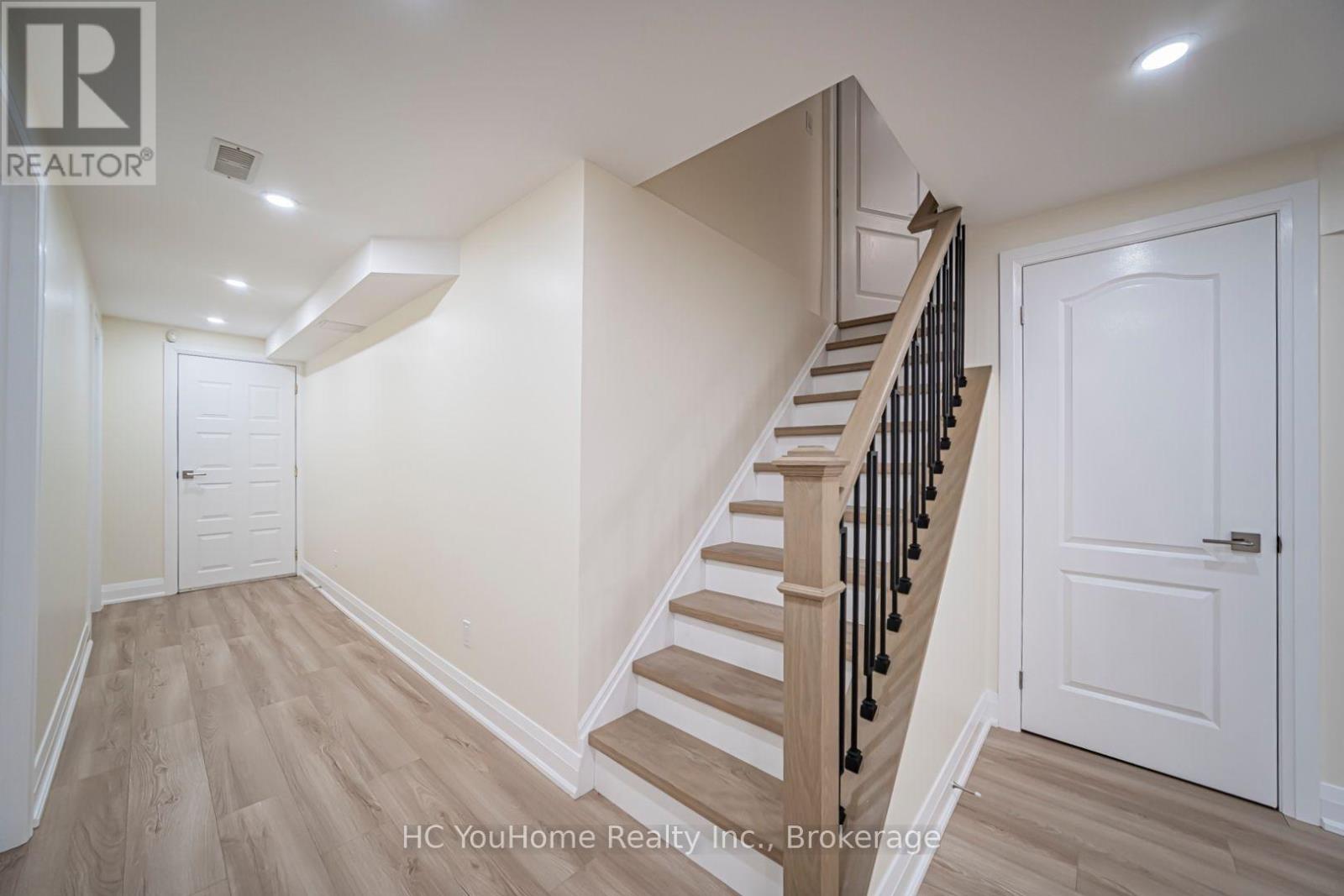 70 Dovetail Drive, Richmond Hill, Ontario  L4E 5A7 - Photo 32 - N13579366