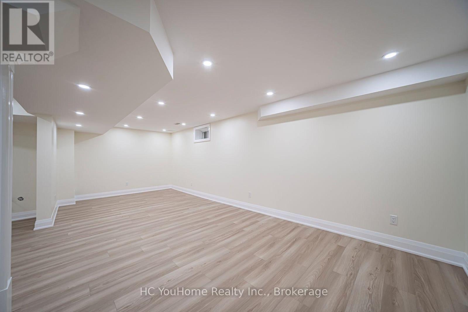 70 Dovetail Drive, Richmond Hill, Ontario  L4E 5A7 - Photo 34 - N13579366