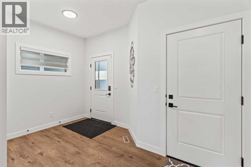 116 Ambleside Crescent NW, Calgary, Alberta  T4B 3P5 - Photo 4 - A2328245