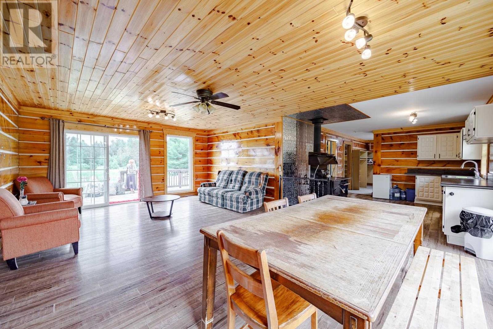 144 Walker Rd, Thessalon, Ontario P0R 1L0 - Photo 11 - SM261898