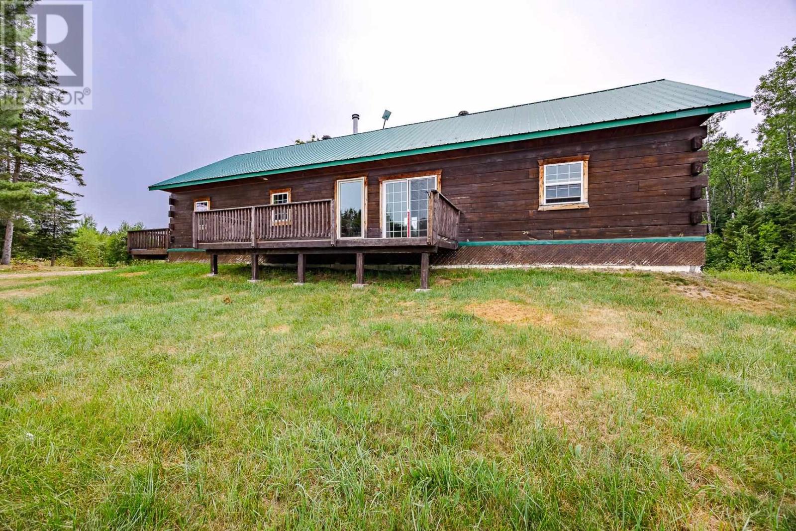 144 Walker Rd, Thessalon, Ontario P0R 1L0 - Photo 3 - SM261898