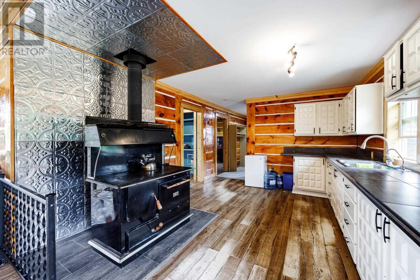 144 Walker Rd, Thessalon, Ontario P0R 1L0 - Photo 7 - SM261898