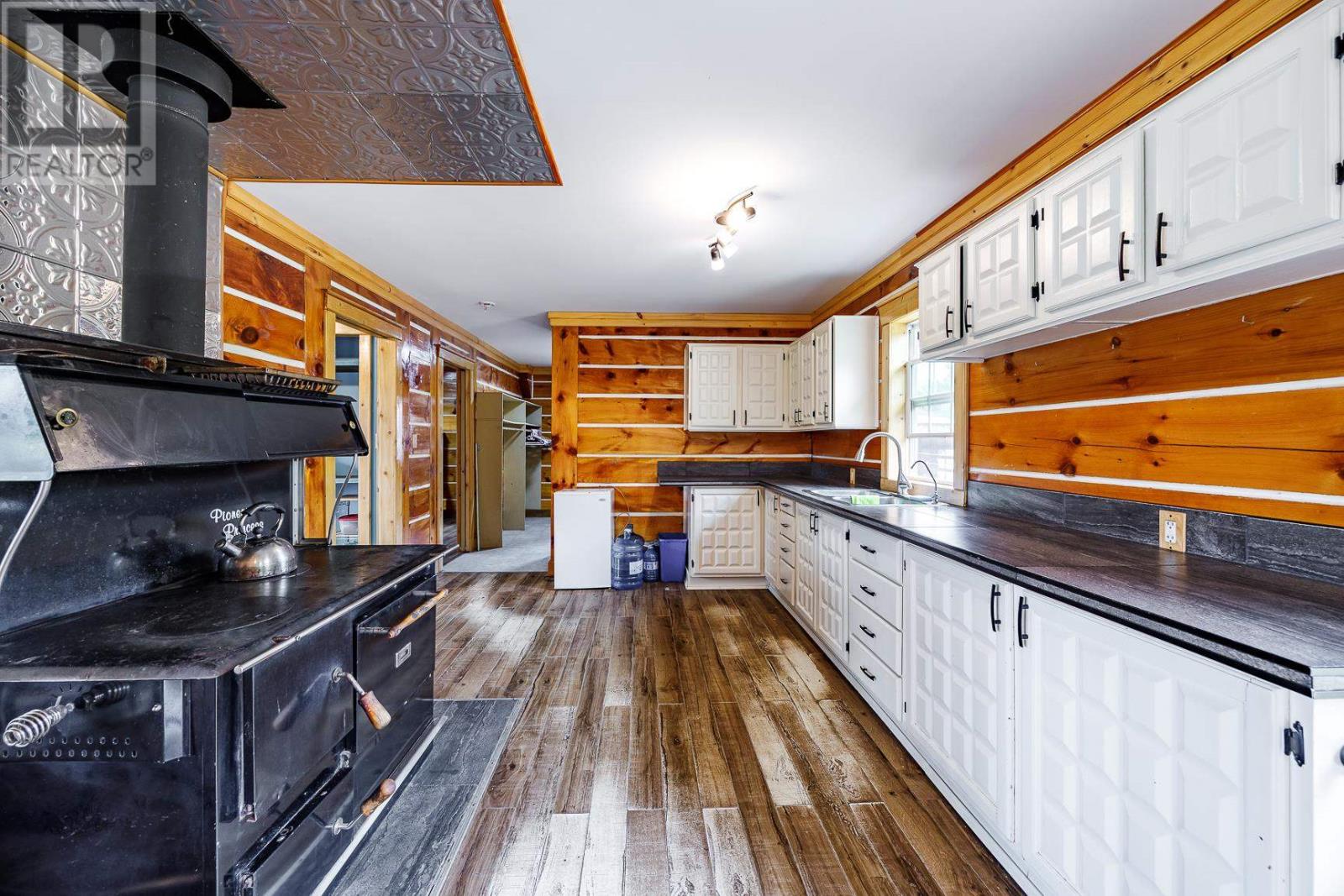 144 Walker Rd, Thessalon, Ontario P0R 1L0 - Photo 6 - SM261898