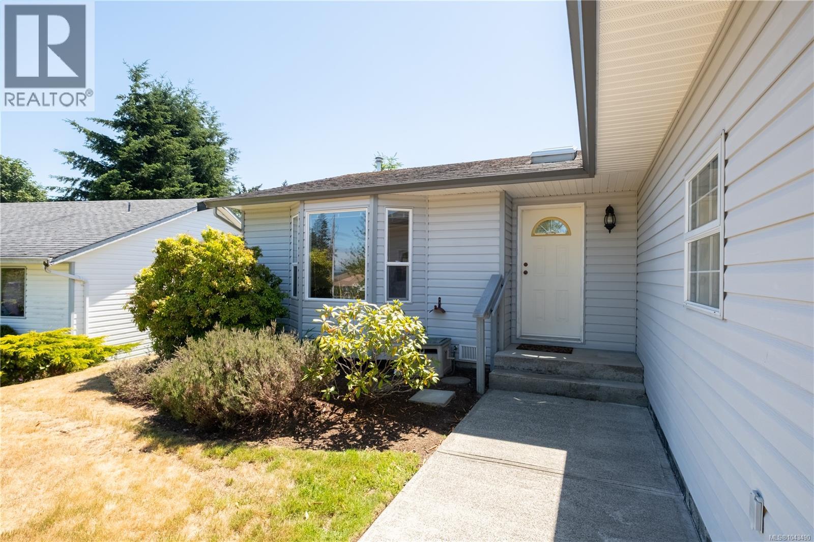 725 Applegate Rd, Campbell River, British Columbia  V9W 7A1 - Photo 3 - 1043490