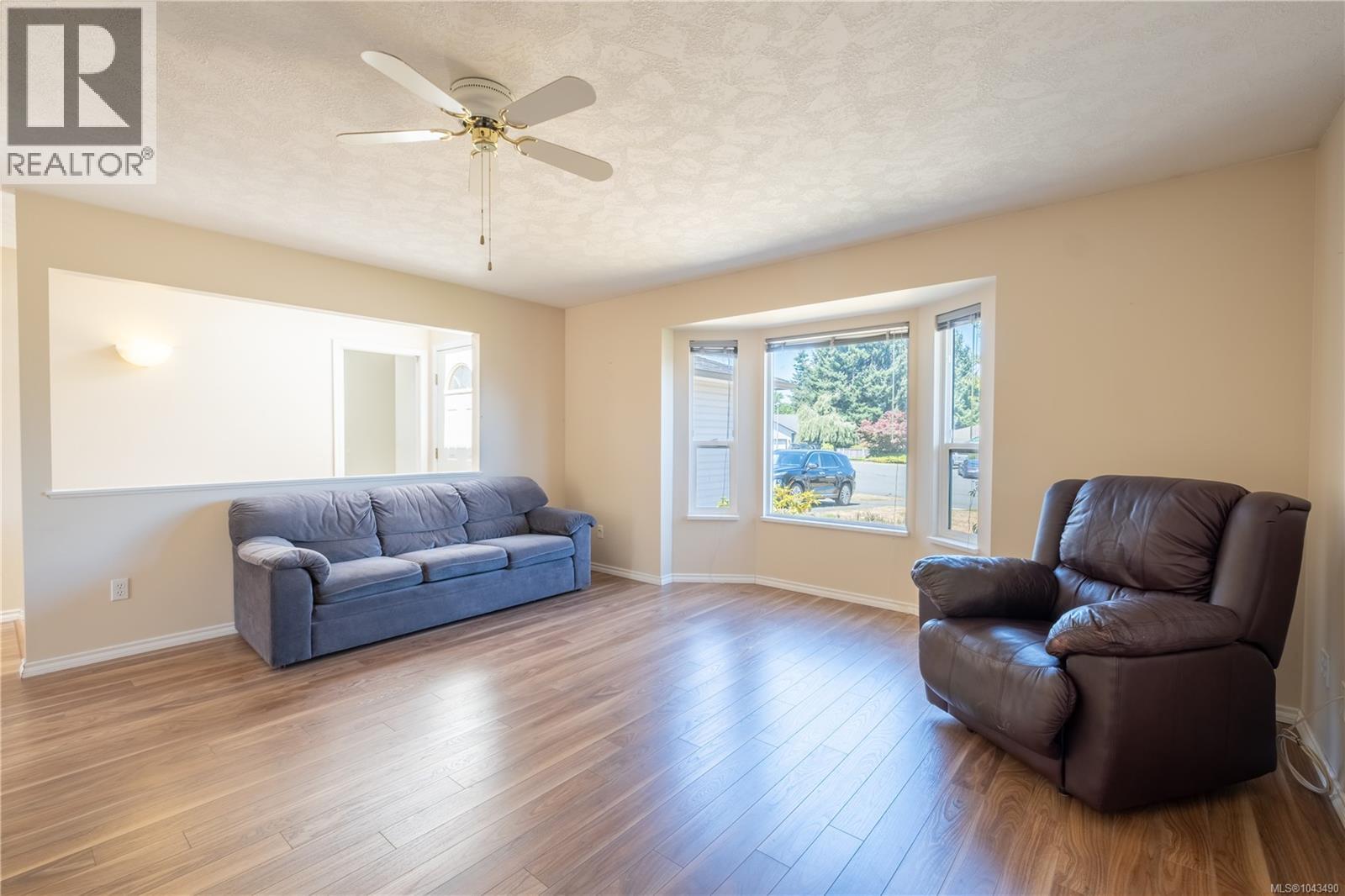 725 Applegate Rd, Campbell River, British Columbia  V9W 7A1 - Photo 5 - 1043490