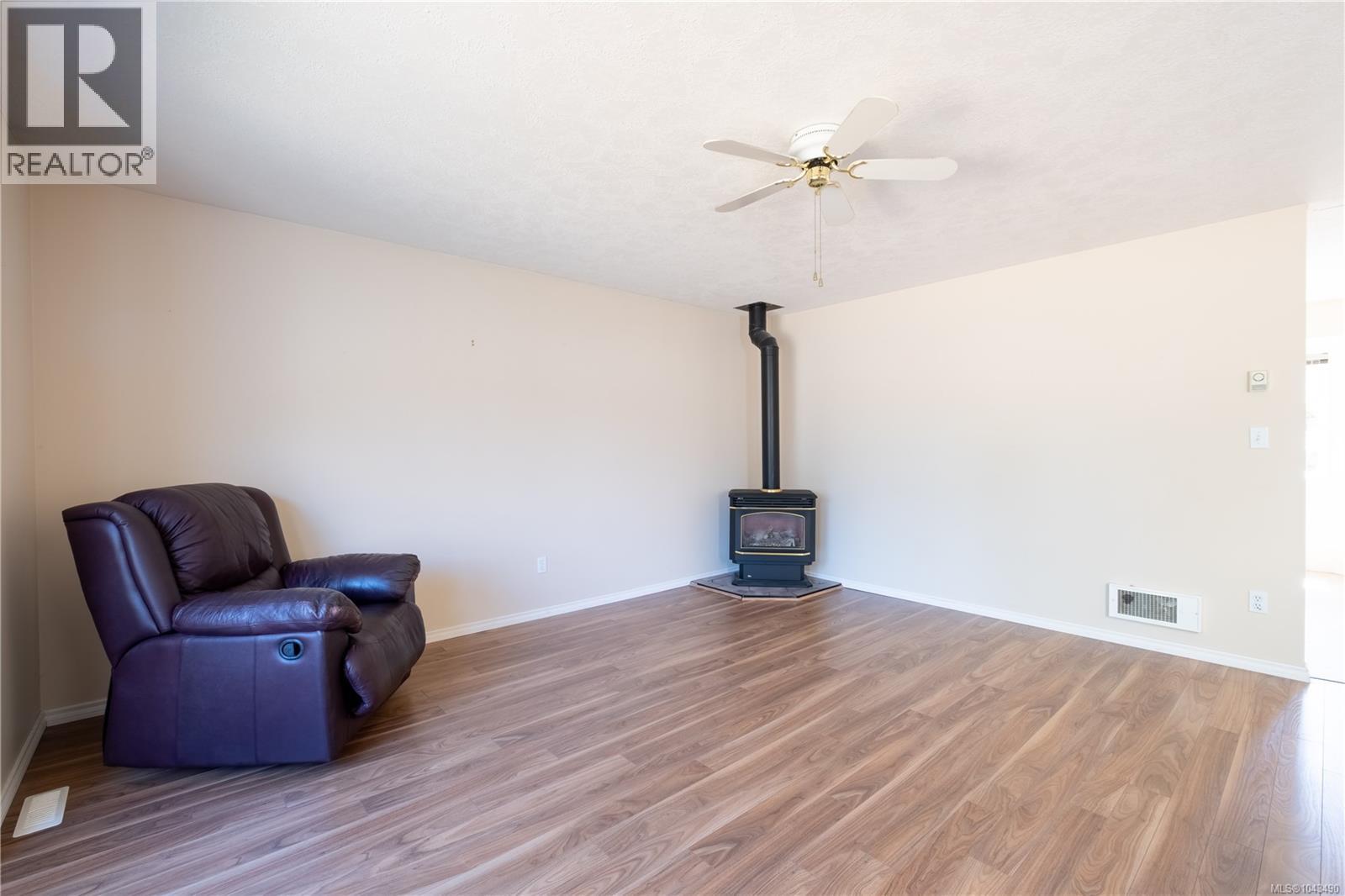 725 Applegate Rd, Campbell River, British Columbia  V9W 7A1 - Photo 6 - 1043490