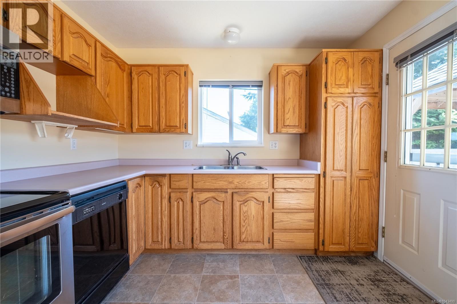 725 Applegate Rd, Campbell River, British Columbia  V9W 7A1 - Photo 8 - 1043490