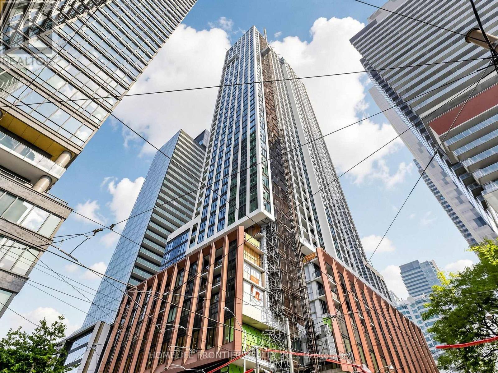 719 - 400 KING STREET W, Toronto, Ontario