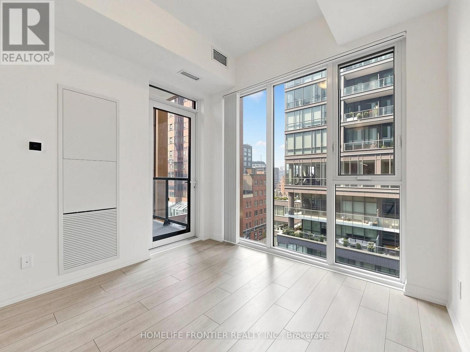 719 - 400 King Street W, Toronto, Ontario M5V 1K2 - Photo 2 - C13579526