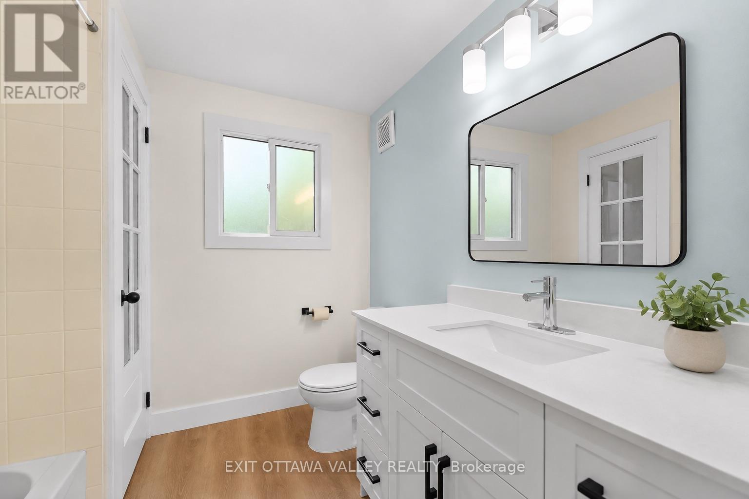 5 Selkirk Street, Petawawa, Ontario  K8H 1N8 - Photo 43 - X13579448