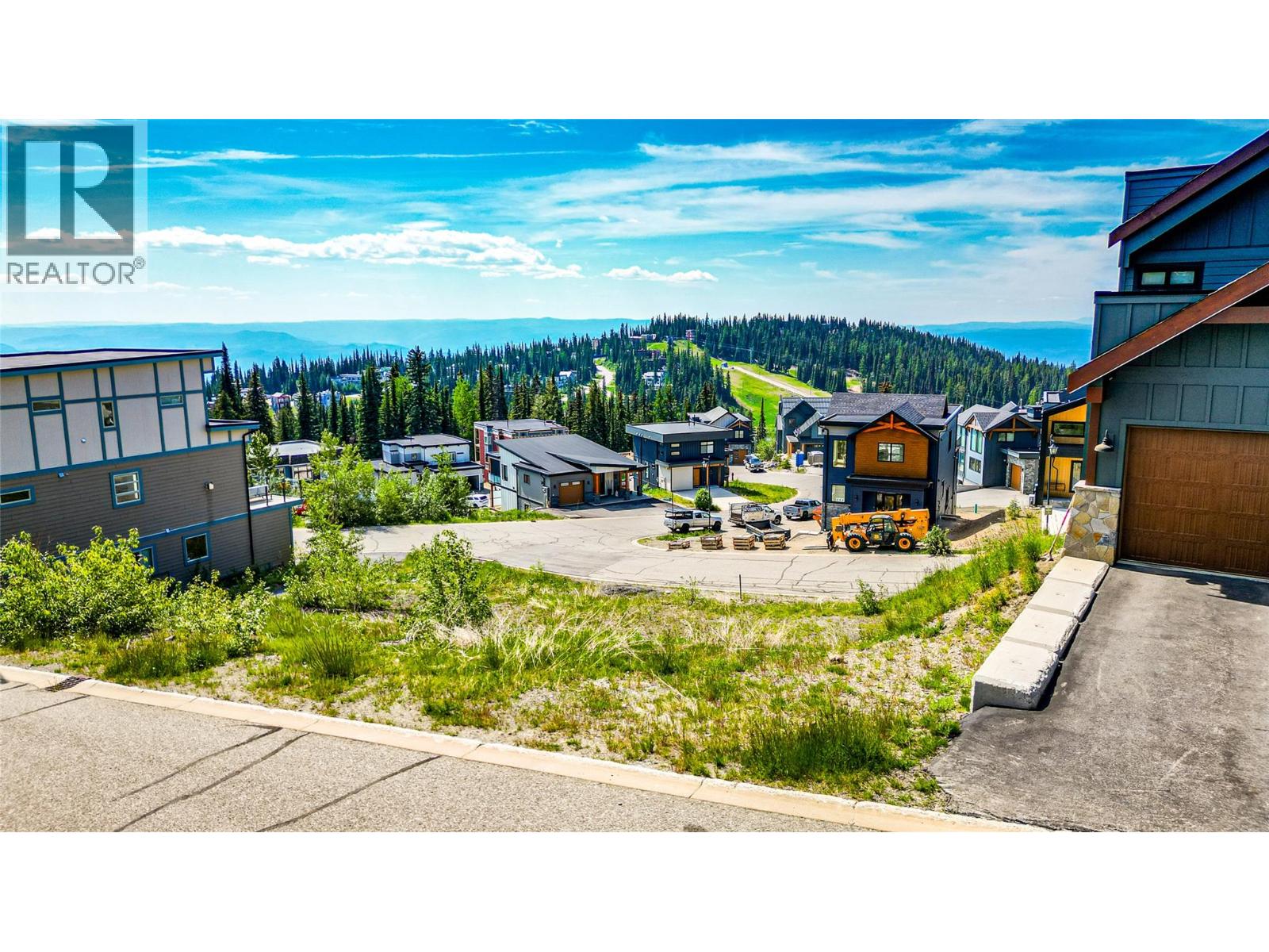 520 Arnica Lane, Silver Star, British Columbia V1B 3M1 - Photo 10 - 10395132