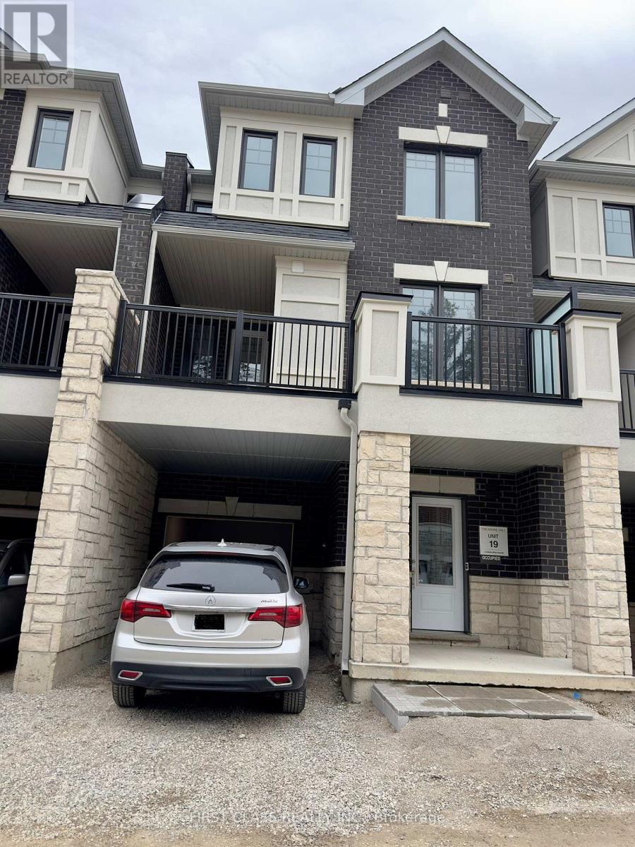 27 ARBOUR GREEN CRES CRESCENT