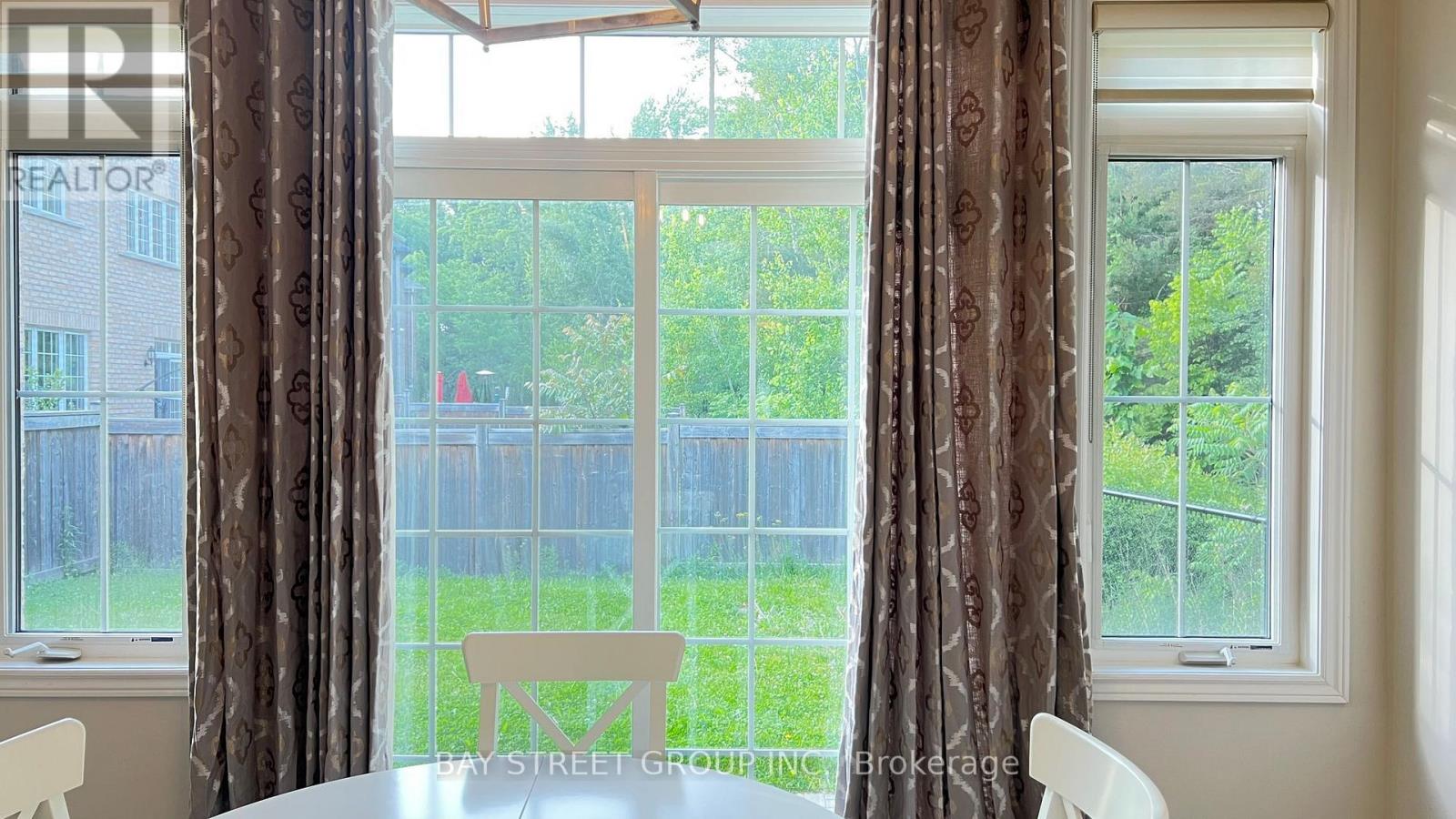 116 Riding Mountain Drive, Richmond Hill, Ontario  L4E 0V1 - Photo 11 - N13579494
