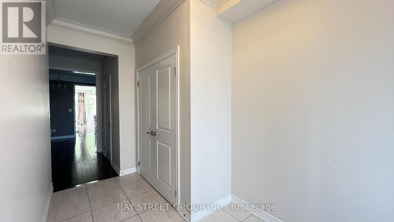 116 Riding Mountain Drive, Richmond Hill, Ontario  L4E 0V1 - Photo 3 - N13579494