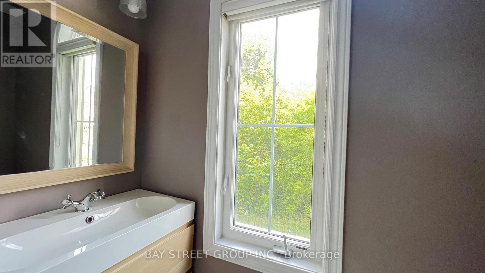 116 Riding Mountain Drive, Richmond Hill, Ontario  L4E 0V1 - Photo 5 - N13579494