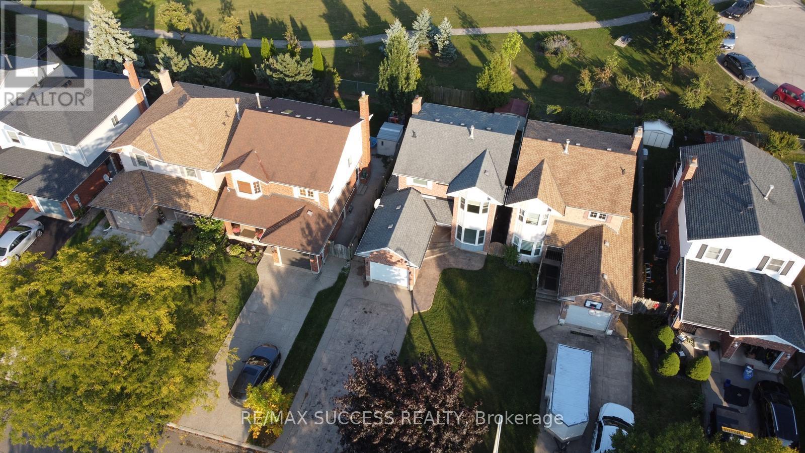26 TOMAHAWK DR, MAIN DRIVE, Grimsby, Ontario