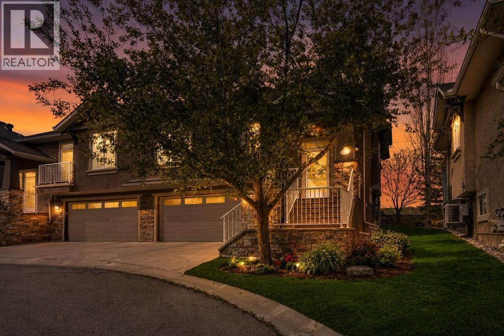 6 Discovery Woods Villas SW, Calgary, Alberta  T3H 5A6 - Photo 2 - A2323139