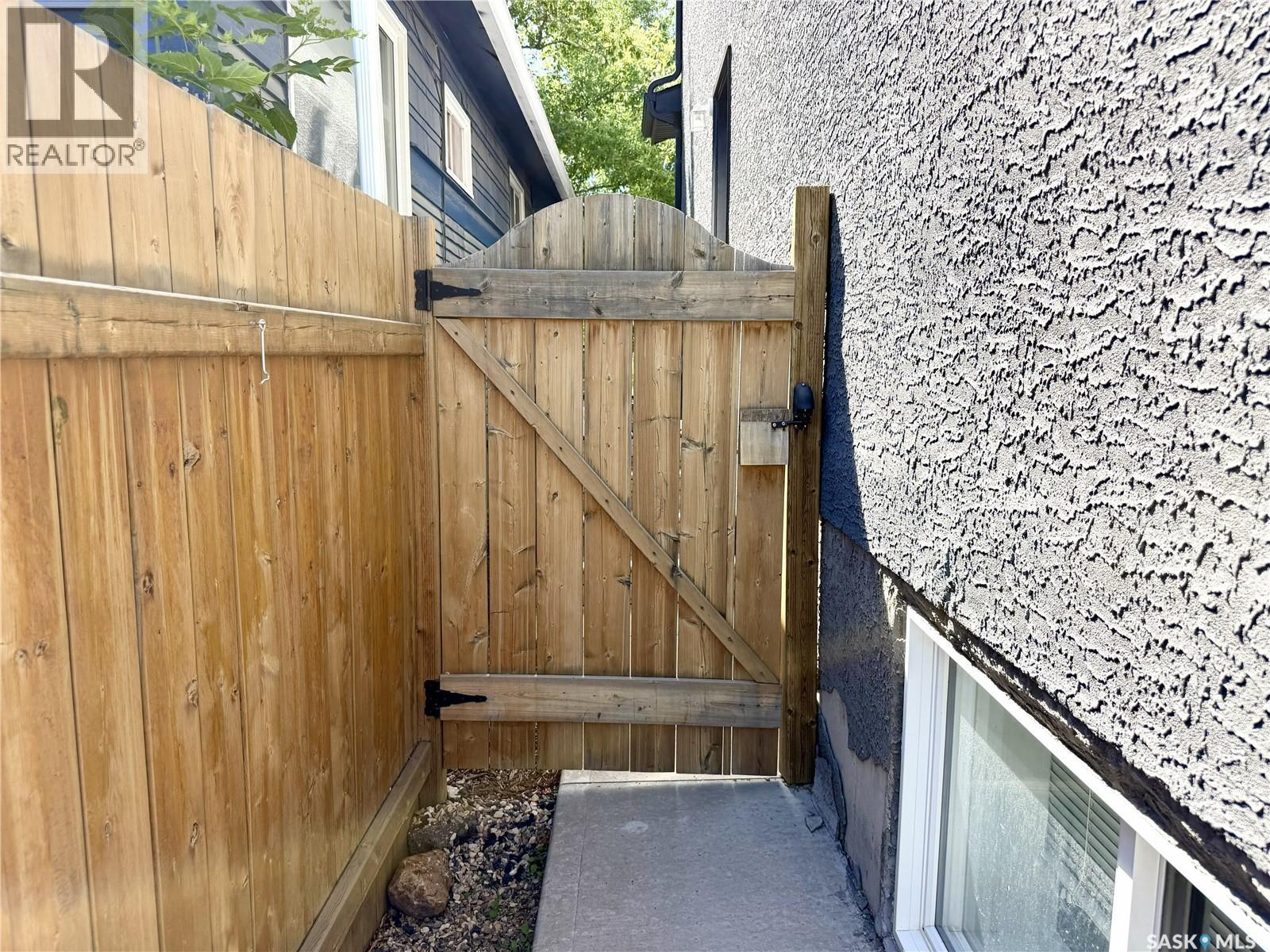 2043 Broder Street, Regina, Saskatchewan  S4N 3S3 - Photo 35 - SK041355