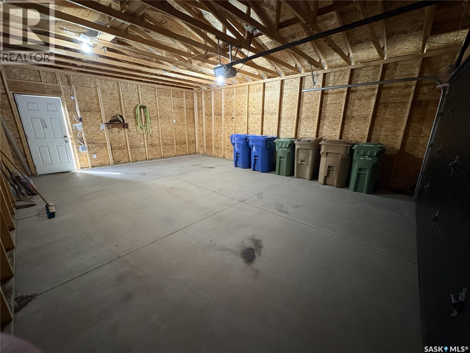 2043 Broder Street, Regina, Saskatchewan  S4N 3S3 - Photo 37 - SK041355