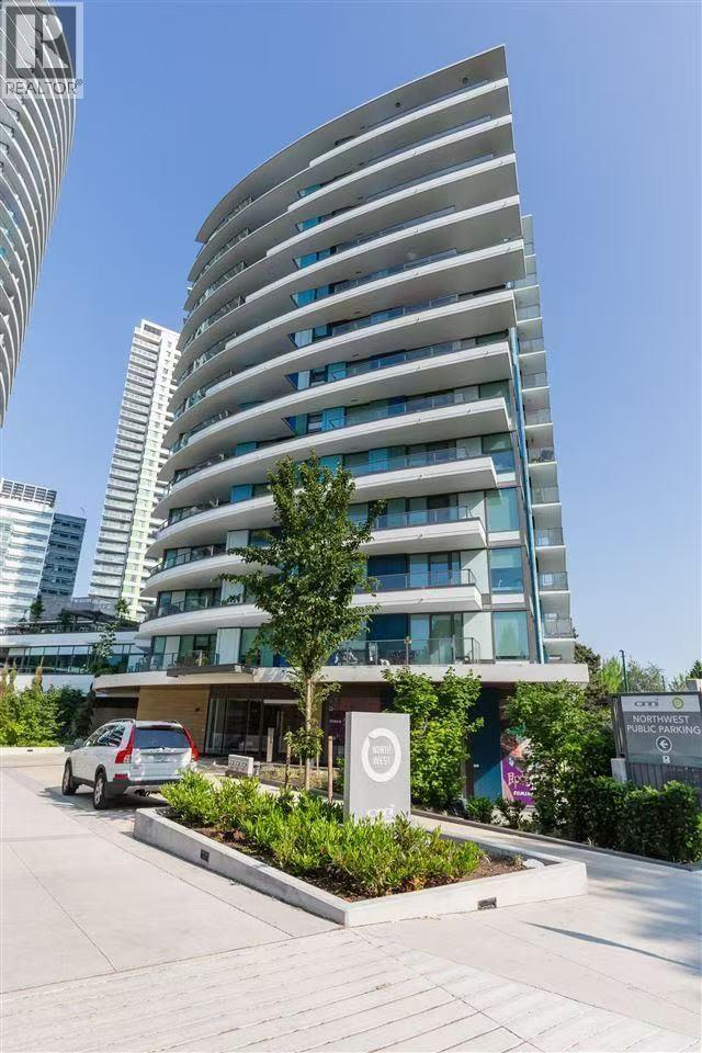 1004 8238 LORD STREET